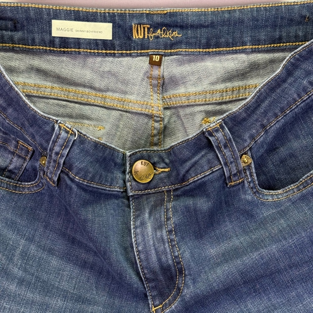 Kut From The Kloth Maggie Skinny Boyfriend Mid Rise Distressed Jeans Size 10 - Picture 5 of 6